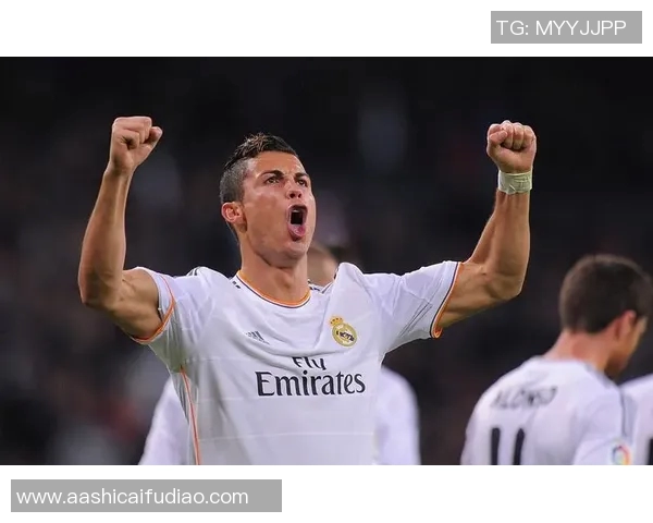 白话解析足球球星背后的故事与成长历程:从青涩少年到世界巨星的蜕变